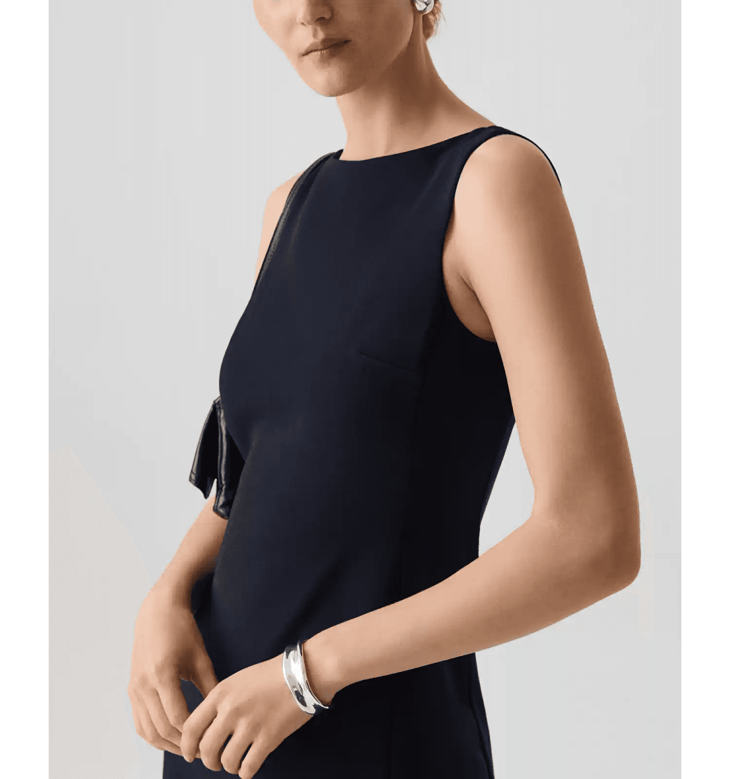 Elegant Sleeveless Boat-Neck Fishtail Dress - alternate view