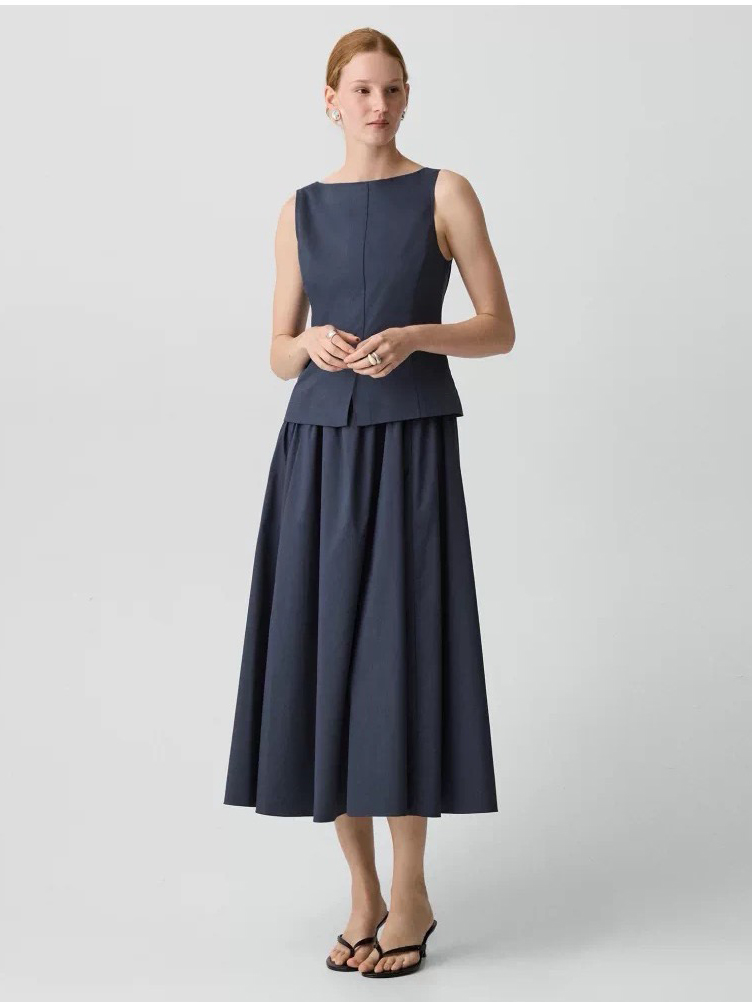Commuter fashion women stock photo 59